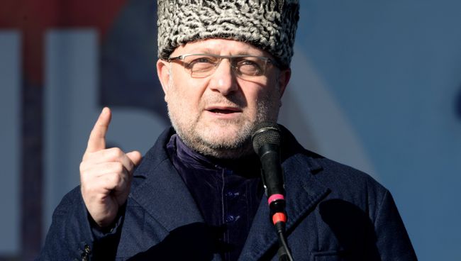 Министр по национальной политике, внешним связям, печати и информации Джамбулат Умаров. Архивное фото Министр по национальной политике, внешним связям, печати и информации Джамбулат Умаров. Архивное фото