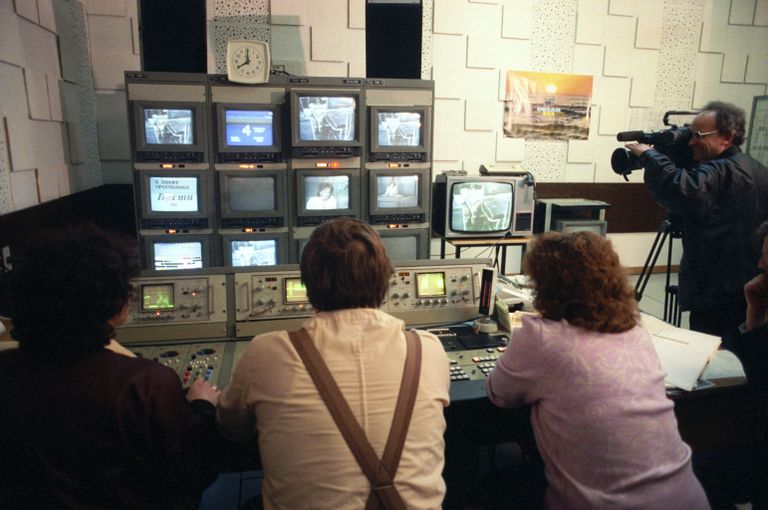 В студии Российской телекомпании. 1991 год В студии Российской телекомпании. 1991 год