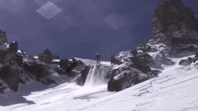 Падение лыжницы со склона gif