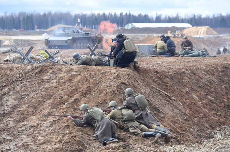 Военно-историческая реконструкция Штурм Берлина Военно-историческая реконструкция Штурм Берлина