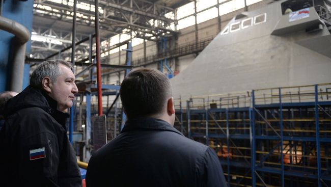 Дмитрий Рогозин на церемонии закладки малого ракетного корабля Град на Зеленодольском заводе им. Горького в республике Татарстан. 24 апреля 2017 Дмитрий Рогозин на церемонии закладки малого ракетного корабля Град на Зеленодольском заводе им. Горького в республике Татарстан. 24 апреля 2017