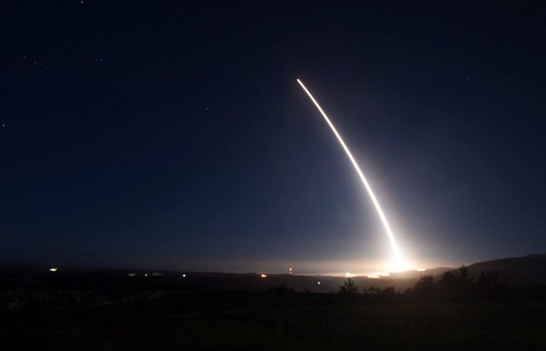 Испытания межконтинентальной баллистической ракеты Minuteman III Испытания межконтинентальной баллистической ракеты Minuteman III