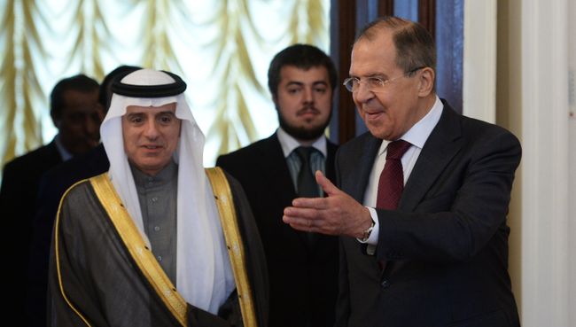 Министр иностранных дел РФ Сергей Лавров и министр иностранных дел Саудовской Аравии Адель аль-Джубейр во время встречи в Москве. 26 апреля 2017 Министр иностранных дел РФ Сергей Лавров и министр иностранных дел Саудовской Аравии Адель аль-Джубейр во время встречи в Москве. 26 апреля 2017