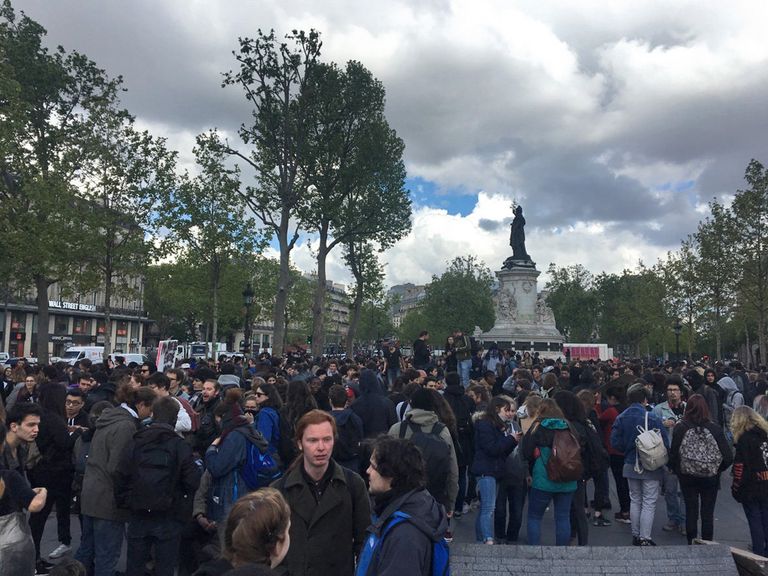 Акция протеста школьников против обоих кандидатов в президенты Франции в Париже Акция протеста школьников против обоих кандидатов в президенты Франции в Париже