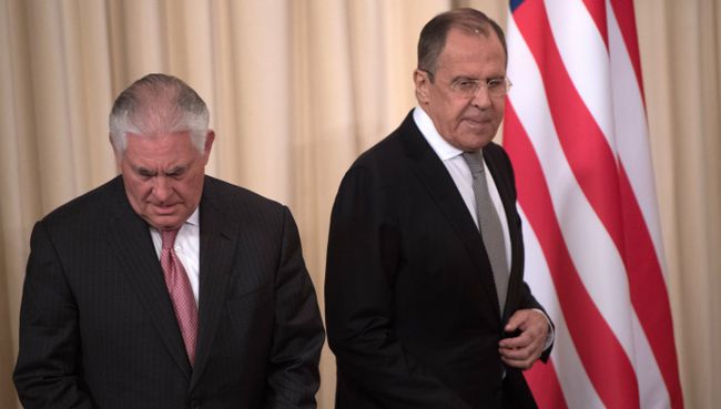 Министр иностранных дел РФ Сергей Лавров и Государственный секретарь США Рекс Тиллерсон. Архивное фото Министр иностранных дел РФ Сергей Лавров и Государственный секретарь США Рекс Тиллерсон. Архивное фото