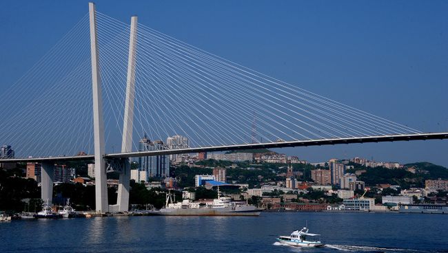 Бухта Золотой Рог во Владивостоке. Архивное фото Бухта Золотой Рог во Владивостоке. Архивное фото