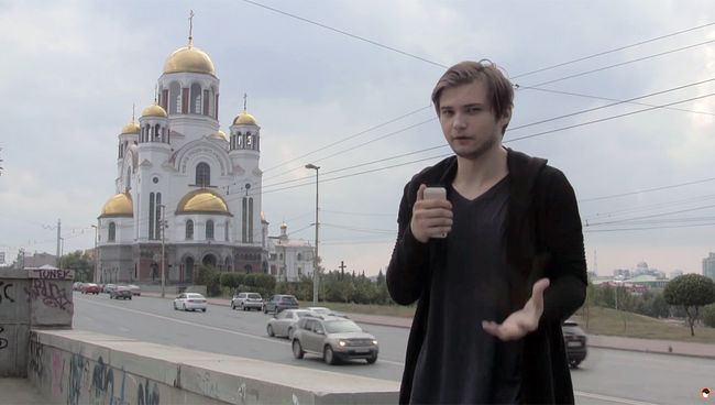 Стоп-кадр из видео на канале Руслана Соколовского в YouTube Стоп-кадр из видео на канале Руслана Соколовского в YouTube