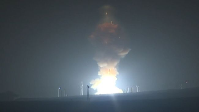 Испытания межконтинентальной баллистической ракеты Minuteman III в США Испытания межконтинентальной баллистической ракеты Minuteman III в США