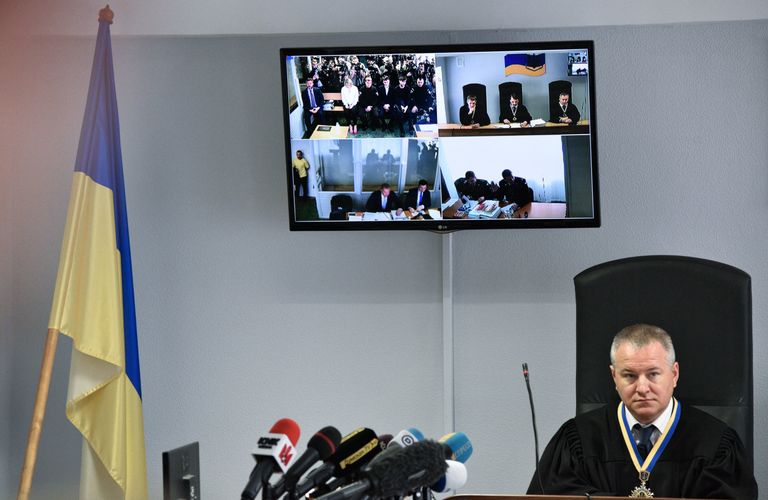 Судья на заседании Оболонского районного суда Киева, где рассматривается дело Виктора Януковича. 4 мая 2017 Судья на заседании Оболонского районного суда Киева, где рассматривается дело Виктора Януковича. 4 мая 2017