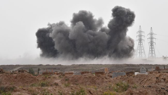 Удар Военно-космических сил России по позициям ИГ (организация запрещена в РФ) у Дейр-эз-Зора Удар Военно-космических сил России по позициям ИГ (организация запрещена в РФ) у Дейр-эз-Зора