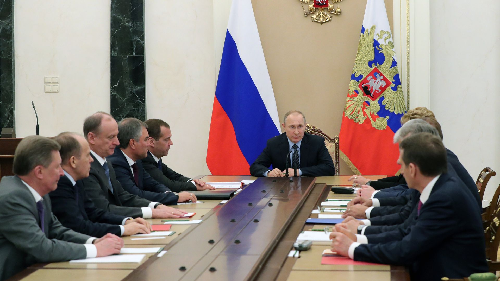 Владимир Путин проводит совещание с постоянными членами Совета безопасности Владимир Путин проводит совещание с постоянными членами Совета безопасности - РИА Новости, 1920, 21.09.2022