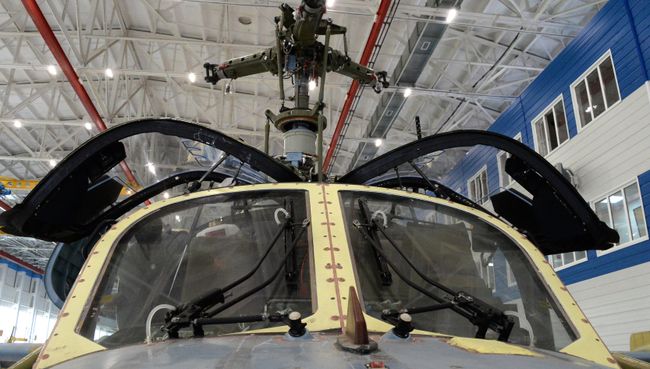 Сборка вертолета Ка-52 Аллигатор. Архивное фото Сборка вертолета Ка-52 Аллигатор. Архивное фото