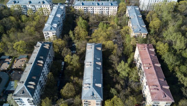 Пятиэтажные жилые дома в районе Мневники в Москве, включенные в программу реновации. Архивное фото Пятиэтажные жилые дома в районе Мневники в Москве, включенные в программу реновации. Архивное фото