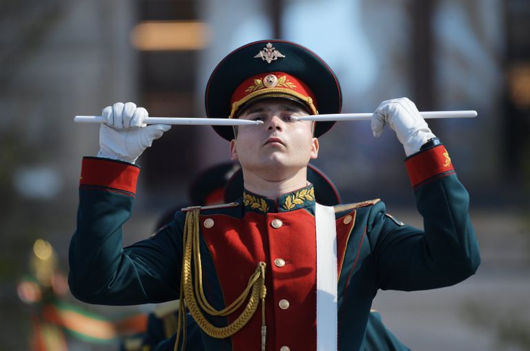 Военнослужащие на генеральной репетиции военного парада в Москве, 7 мая 2017 Военнослужащие на генеральной репетиции военного парада в Москве, 7 мая 2017
