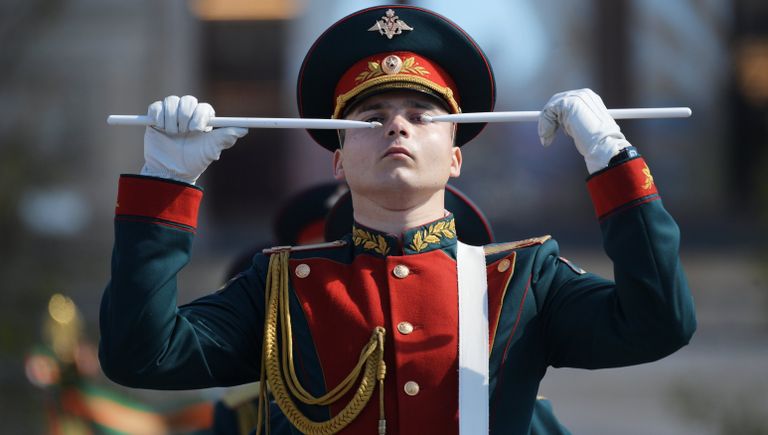 Военнослужащие на генеральной репетиции военного парада в Москве, 7 мая 2017 Военнослужащие на генеральной репетиции военного парада в Москве, 7 мая 2017