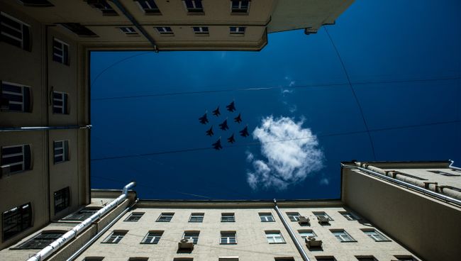 Празднование Дня Победы в Москве. Архивное фото Празднование Дня Победы в Москве. Архивное фото