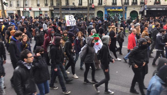 Акция протеста против выборов в Париже Акция протеста против выборов в Париже