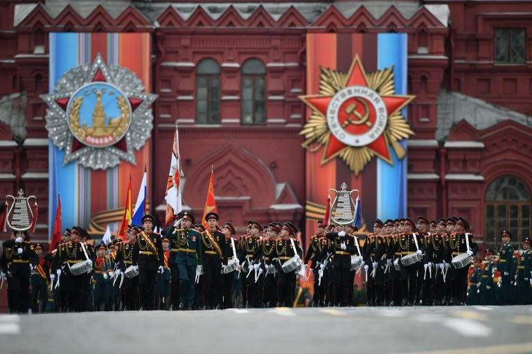 Военный оркестр Российской Федерации во время военного парада на Красной площади, посвящённого 72-й годовщине Победы в Великой Отечественной войне 1941-1945 годов Военный оркестр Российской Федерации во время военного парада на Красной площади, посвящённого 72-й годовщине Победы в Великой Отечественной войне 1941-1945 годов