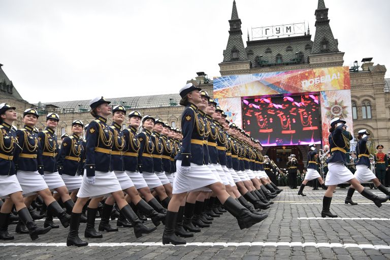 Военнослужащие во время военного парада в Москве, посвящённого 72-й годовщине Победы в Великой Отечественной войне 1941-1945 годов Военнослужащие во время военного парада в Москве, посвящённого 72-й годовщине Победы в Великой Отечественной войне 1941-1945 годов