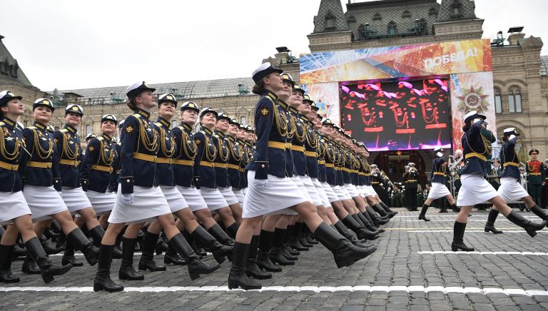 Военнослужащие во время военного парада в Москве, посвящённого 72-й годовщине Победы в Великой Отечественной войне 1941-1945 годов Военнослужащие во время военного парада в Москве, посвящённого 72-й годовщине Победы в Великой Отечественной войне 1941-1945 годов