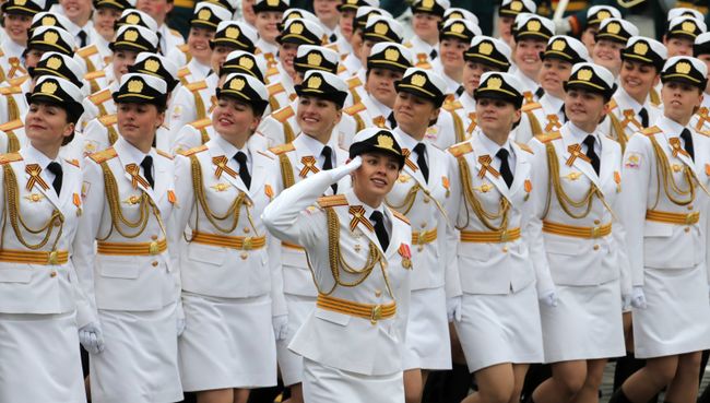 Военнослужащие во время военного парада в Москве, посвящённого 72-й годовщине Победы в Великой Отечественной войне 1941-1945 годов Военнослужащие во время военного парада в Москве, посвящённого 72-й годовщине Победы в Великой Отечественной войне 1941-1945 годов