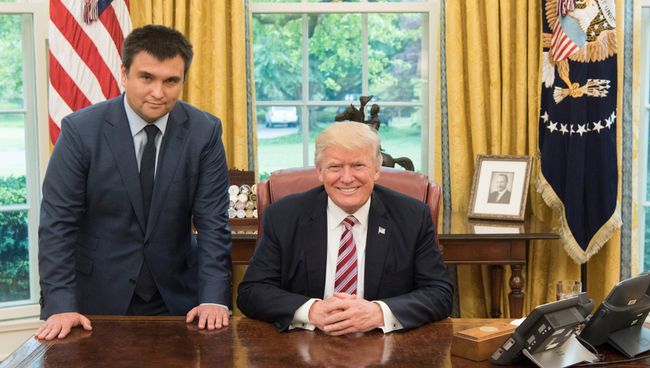 Президент США Дональд Трамп и министр иностранных дел Украины Павел Климкин во время встречи в Вашингтоне. 10 мая 2017