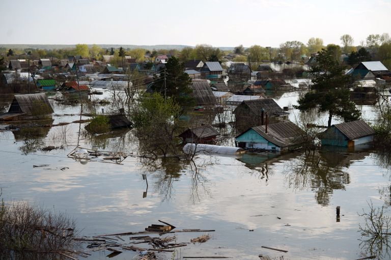 Частные дома в городе Ишим Тюменской области, подтопленный в результате сильного поднятия воды в реках Ишим и Карасуль Частные дома в городе Ишим Тюменской области, подтопленный в результате сильного поднятия воды в реках Ишим и Карасуль