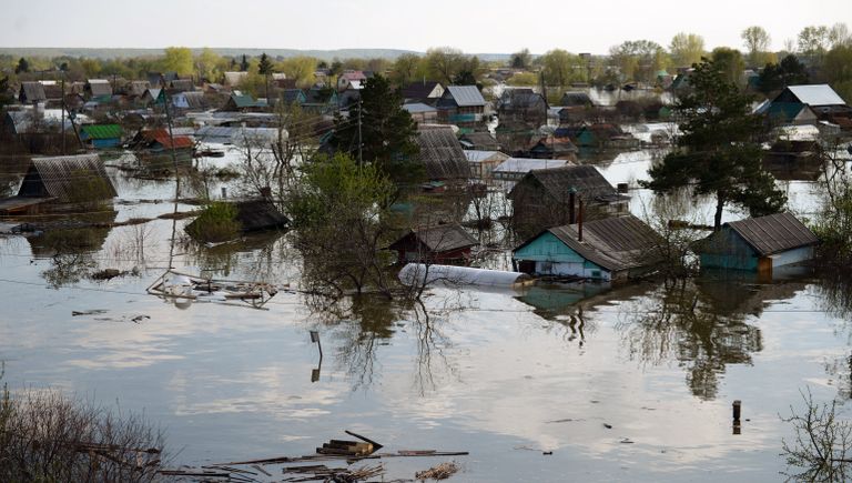 Частные дома в городе Ишим Тюменской области, подтопленный в результате сильного поднятия воды в реках Ишим и Карасуль Частные дома в городе Ишим Тюменской области, подтопленный в результате сильного поднятия воды в реках Ишим и Карасуль
