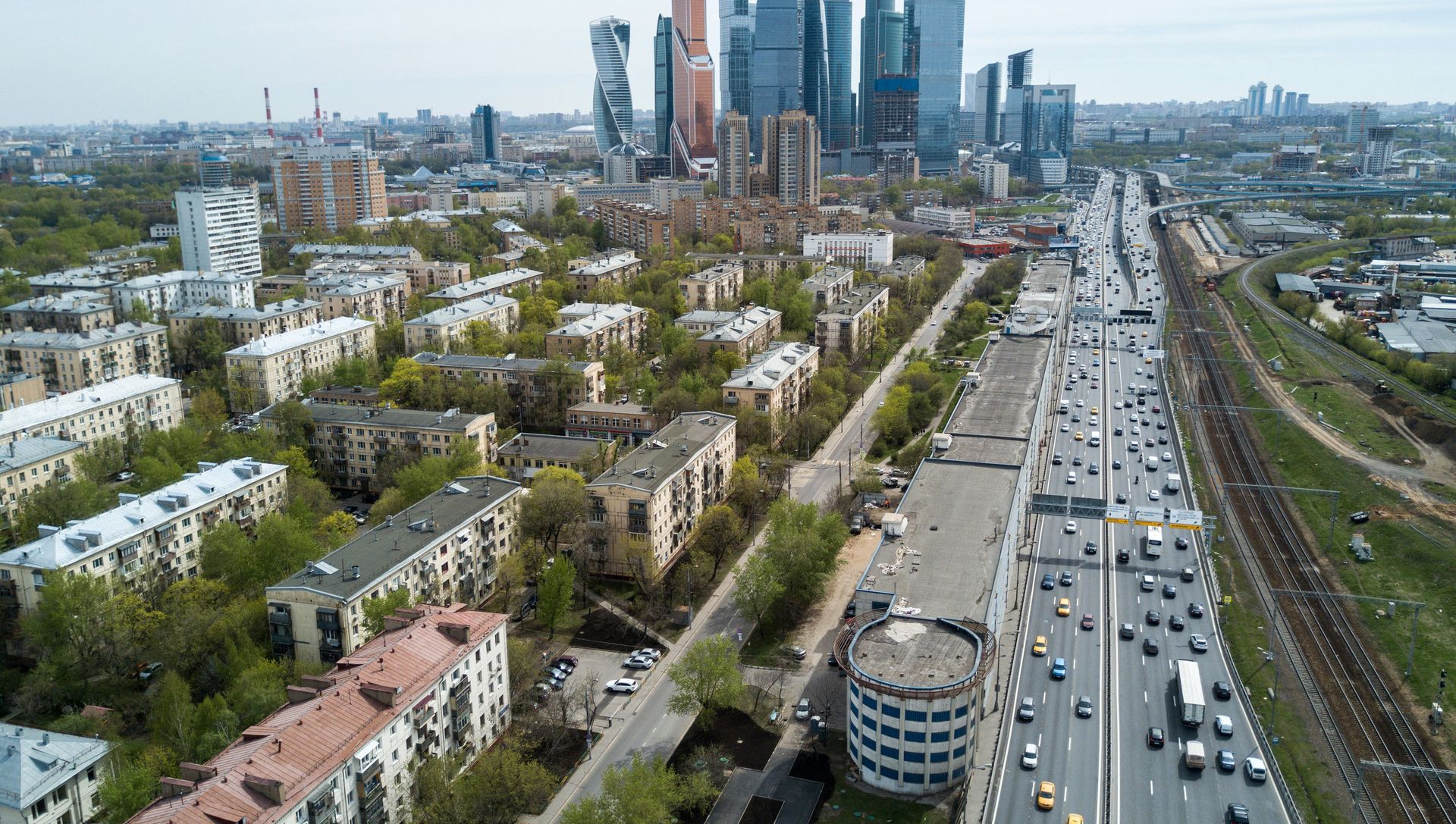 Пятиэтажные жилые дома в районе Камушки в Москве, включенные в программу реновации. Архивное фото Пятиэтажные жилые дома в районе Камушки в Москве, включенные в программу реновации. Архивное фото - РИА Новости, 1920, 02.06.2017