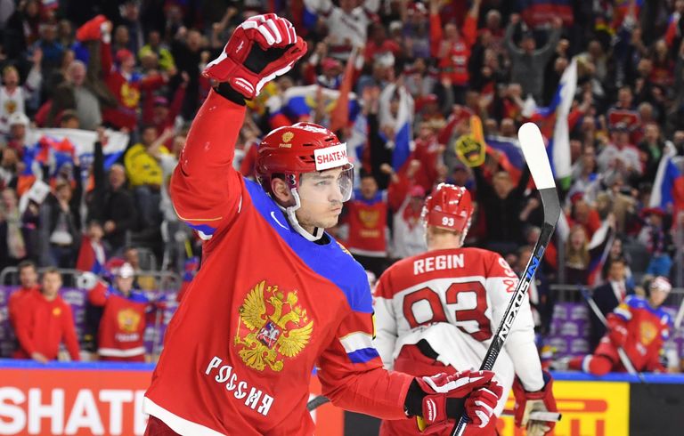 Автор гола игрок сборной России Богдан Киселевич в матче чемпионата мира по хоккею 2017 против сборной Дании Автор гола игрок сборной России Богдан Киселевич в матче чемпионата мира по хоккею 2017 против сборной Дании