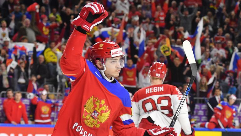 Автор гола игрок сборной России Богдан Киселевич в матче чемпионата мира по хоккею 2017 против сборной Дании Автор гола игрок сборной России Богдан Киселевич в матче чемпионата мира по хоккею 2017 против сборной Дании