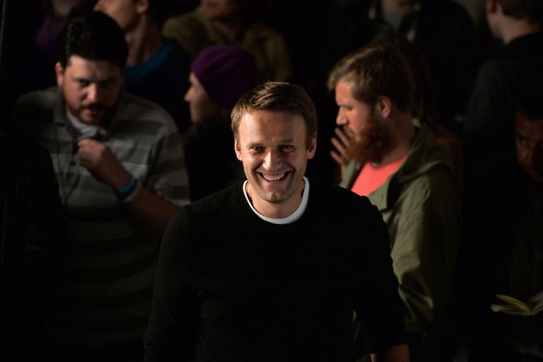 Кандидат в мэры Москвы от партии РПР-ПАРНАС Алексей Навальный выступает на пресс-конференции в своем избирательного штабе. 2013 год Кандидат в мэры Москвы от партии РПР-ПАРНАС Алексей Навальный выступает на пресс-конференции в своем избирательного штабе. 2013 год
