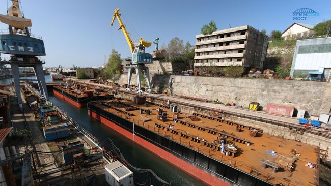Севморзавод. Архивное фото Севморзавод. Архивное фото