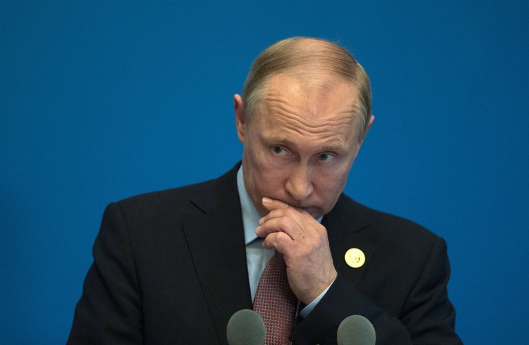 Президент РФ Владимир Путин во время пресс подхода к российским СМИ по итогам участия в Международном форуме Один пояс, один путь. 15 мая 2017
