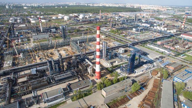 Московский нефтеперерабатывающий завод в районе Капотня. Архивное фото