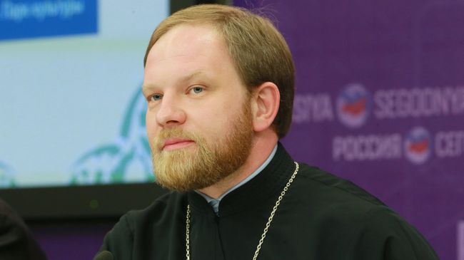 Пресс-секретарь патриарха Кирилла священник Александр Волков на пресс-конференции в МИА Россия сегодня Пресс-секретарь патриарха Кирилла священник Александр Волков на пресс-конференции в МИА Россия сегодня