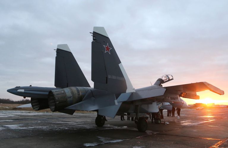 Многоцелевой истребитель СУ-30СМ, пополнивший состав морской авиации Балтийского флота, на аэродроме в городе Черняховск Калининградской области