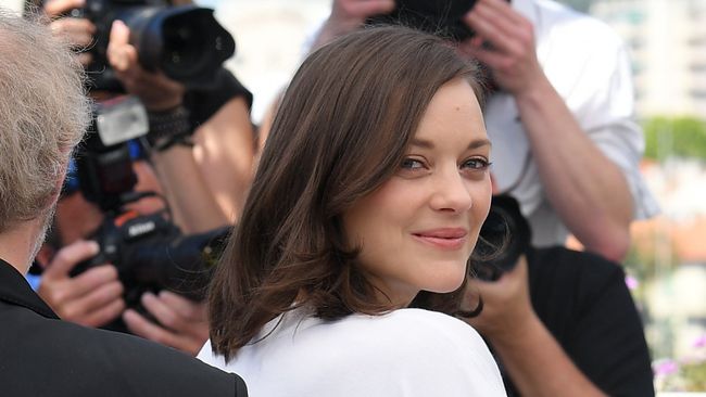 Актриса Марион Котийяр на Каннском кинофестивале Актриса Марион Котийяр на Каннском кинофестивале