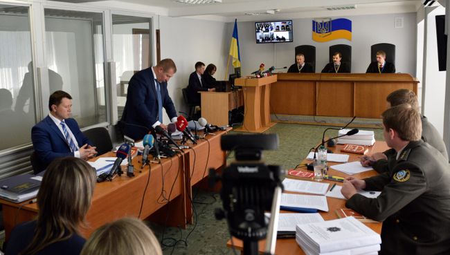 Заседание Оболонского суда Киева по делу бывшего президента Украины Виктора Януковича. 18 мая 2017 Заседание Оболонского суда Киева по делу бывшего президента Украины Виктора Януковича. 18 мая 2017