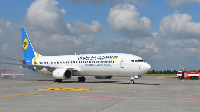 Самолет авиакомпании Международные авиалинии Украины. Архивное фото Самолет авиакомпании Международные авиалинии Украины. Архивное фото