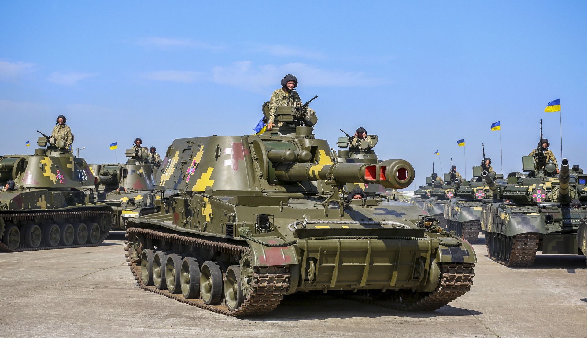 Военная техника на военном аэродроме в Чугуево Харьковской области Военная техника на военном аэродроме в Чугуево Харьковской области - РИА Новости, 1920, 11.12.2020