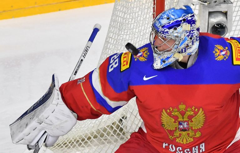 Вратарь сборной России Андрей Василевский в матче за третье место чемпионата мира по хоккею 2017 между сборными командами России и Финляндии Вратарь сборной России Андрей Василевский в матче за третье место чемпионата мира по хоккею 2017 между сборными командами России и Финляндии