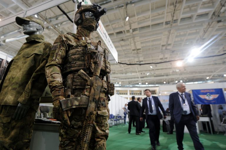 Манекены в экипировке на 8-й Международной выставке вооружения и военной техники Milex-2017 в Минске Манекены в экипировке на 8-й Международной выставке вооружения и военной техники Milex-2017 в Минске