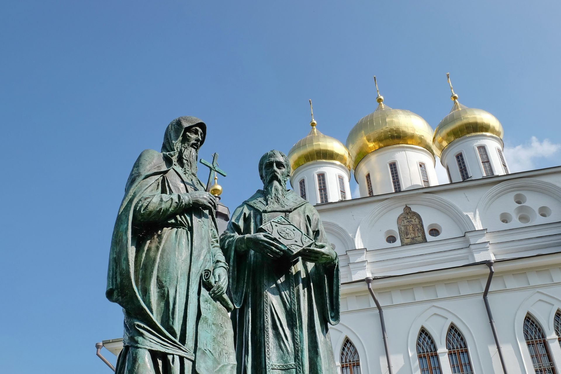Памятник Кириллу и Мефодию в Дмитрове Памятник Кириллу и Мефодию в Дмитрове - РИА Новости, 1920, 22.05.2026