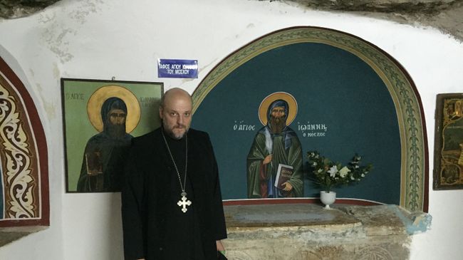 Настоятель храма Серафима Саровского в Си-Клифе (Нью-Йорк) протоиерей Серафим Ган Настоятель храма Серафима Саровского в Си-Клифе (Нью-Йорк) протоиерей Серафим Ган