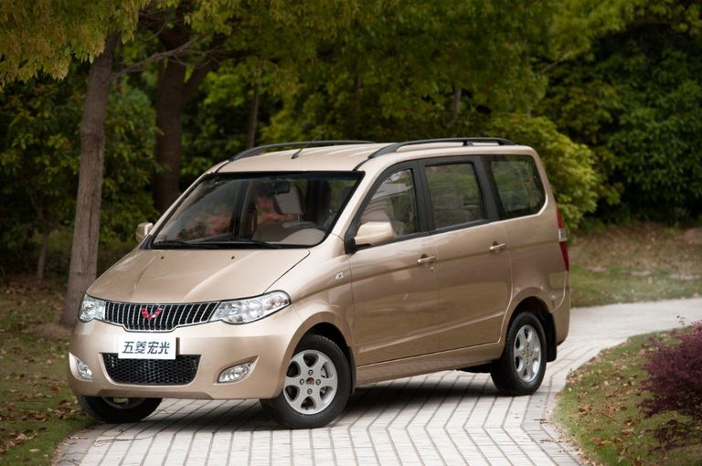 Автомобиль Wuling Hongguang Автомобиль Wuling Hongguang