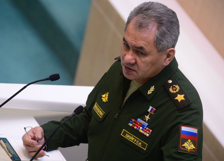 Министр обороны РФ Сергей Шойгу на заседании Совета Федерации РФ Министр обороны РФ Сергей Шойгу на заседании Совета Федерации РФ