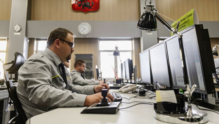 Работники ситуационного центра новой службы ЦОДД Дорожный патруль Работники ситуационного центра новой службы ЦОДД Дорожный патруль