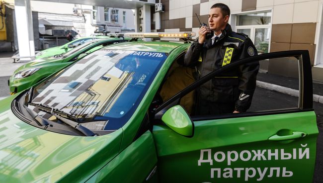 Сотрудник новой службы ЦОДД Дорожный патруль Сотрудник новой службы ЦОДД Дорожный патруль