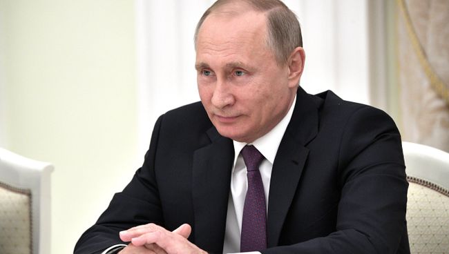 Президент РФ В. Путин. Архивное фото Президент РФ В. Путин. Архивное фото